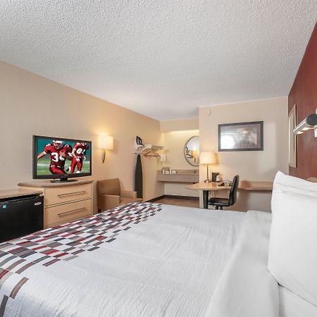 Red Roof Inn Louisville Fair And Expo Esterno foto