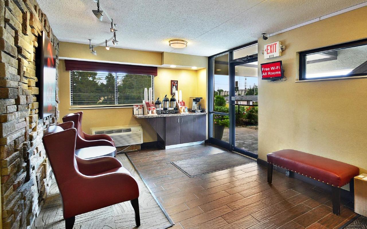Red Roof Inn Louisville Fair And Expo Esterno foto