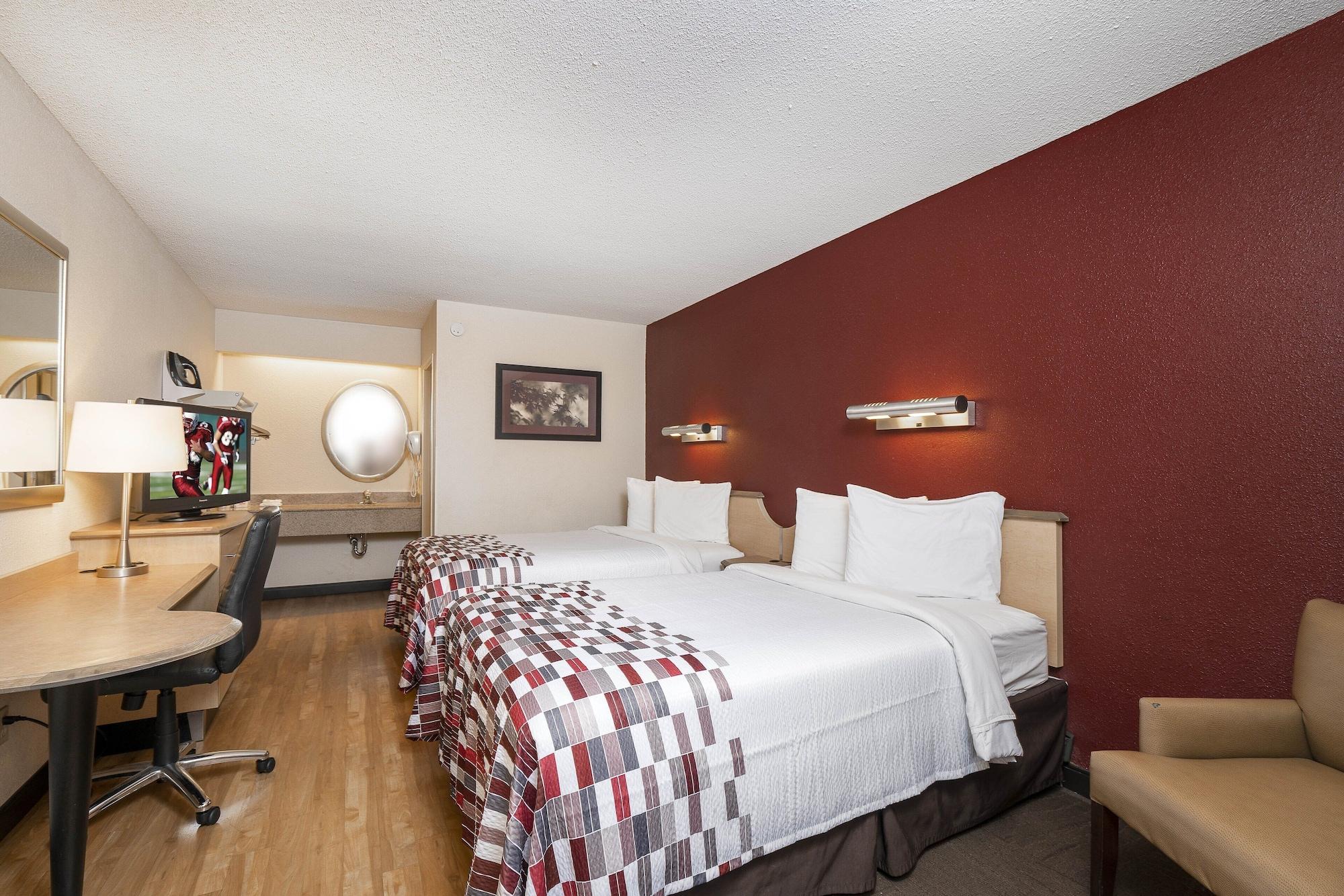 Red Roof Inn Louisville Fair And Expo Esterno foto