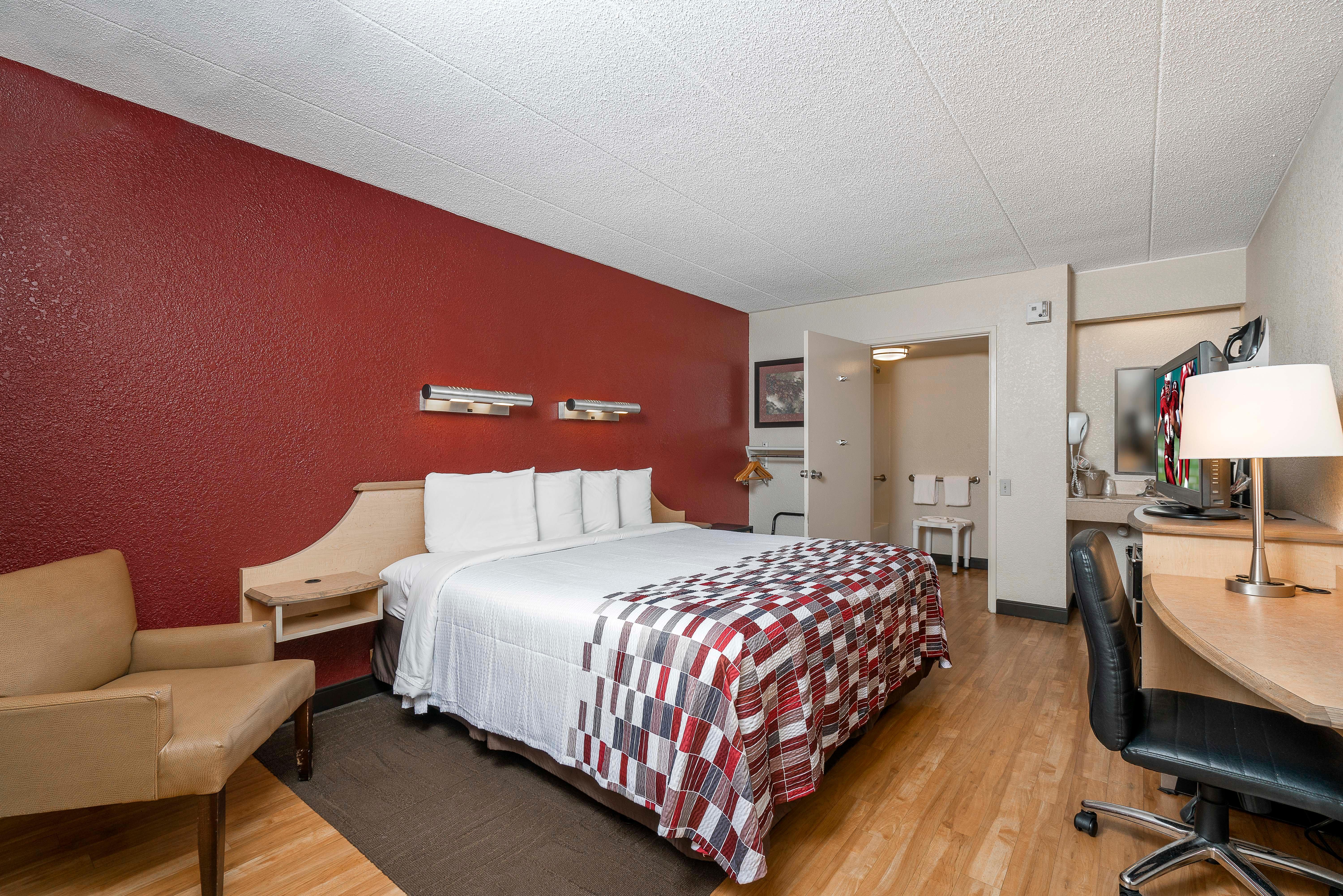Red Roof Inn Louisville Fair And Expo Esterno foto