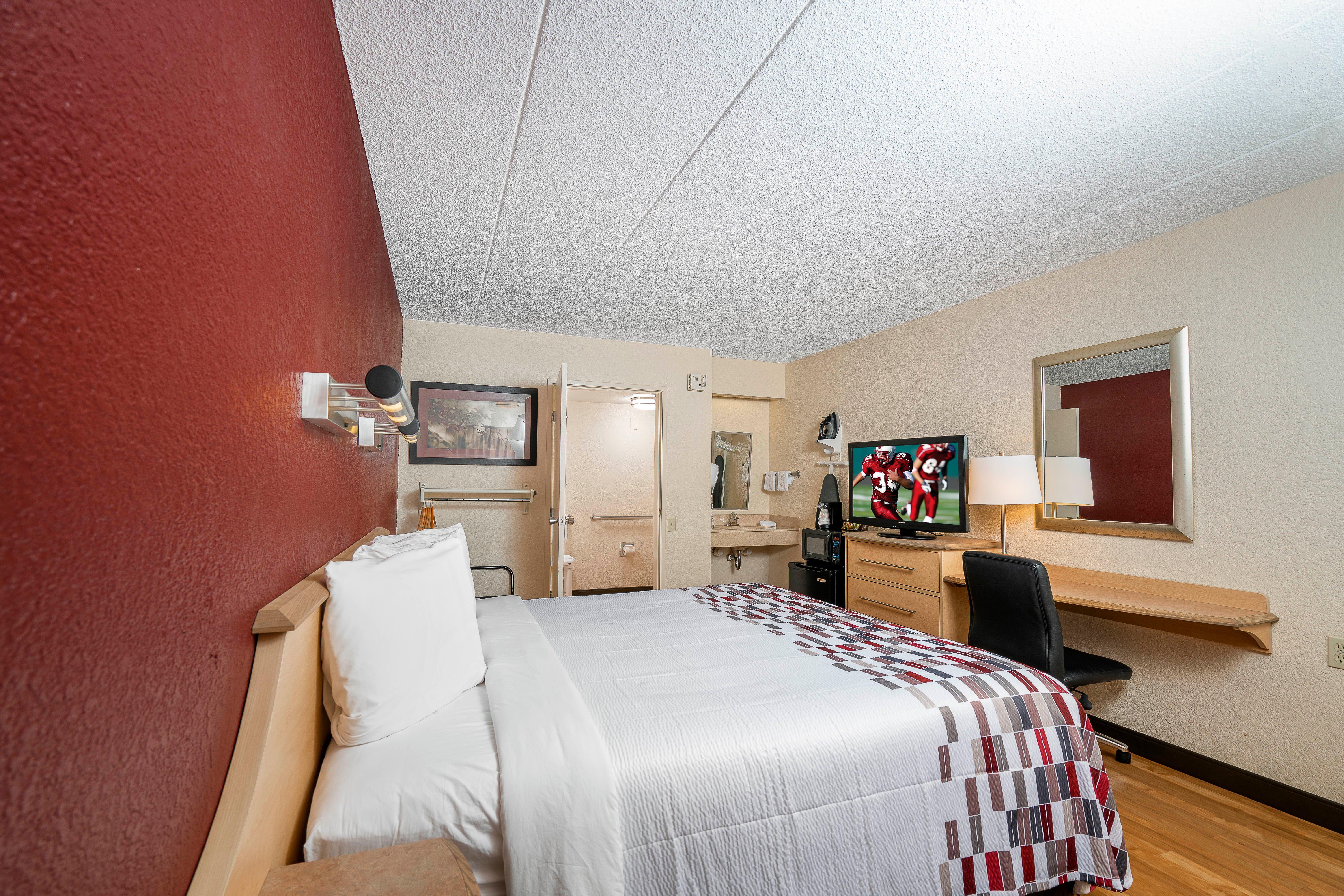Red Roof Inn Louisville Fair And Expo Esterno foto